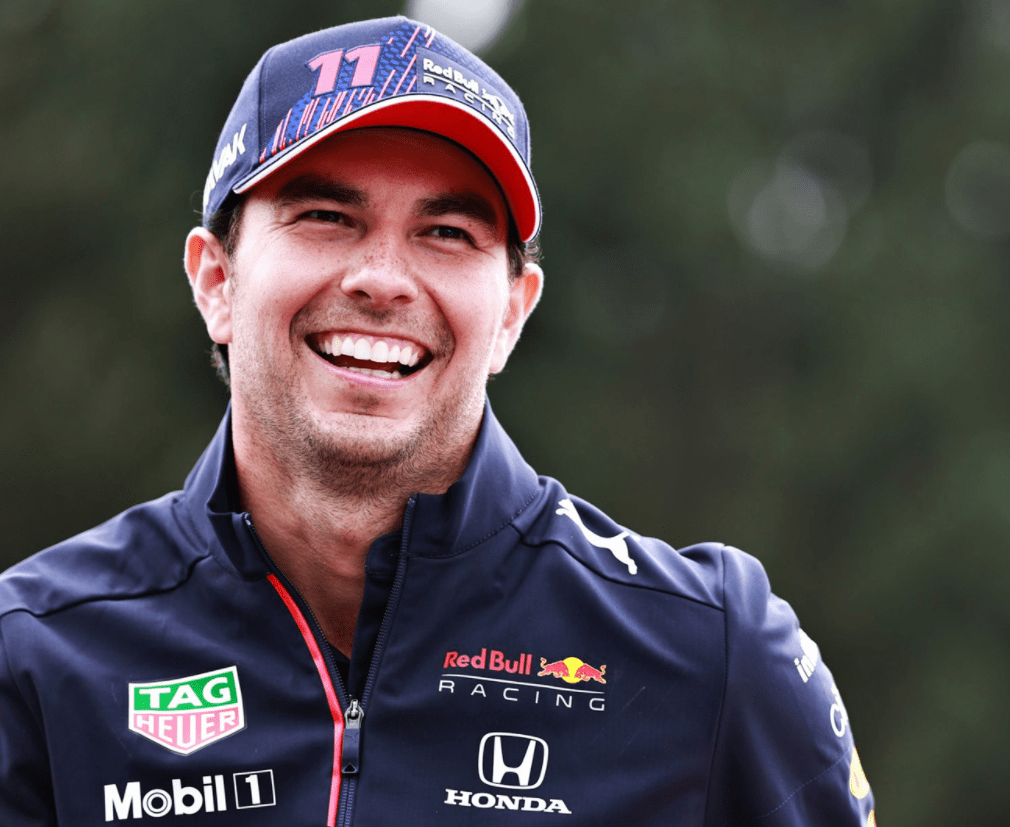 爱游戏-红牛二队鏖战红牛车队，佩雷兹关键制胜