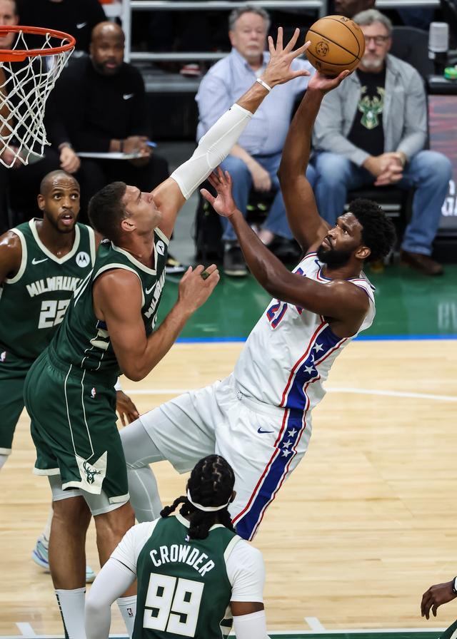 爱游戏入口-天津队力克76人，利拉德惊艳四座