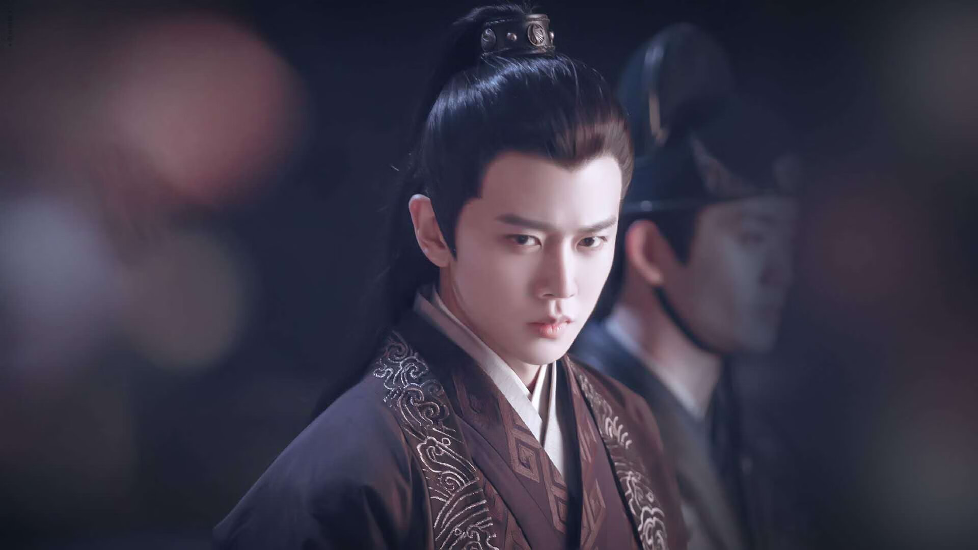 爱游戏娱乐-横炮与霜刃，当集体受挫遇见个体闪耀