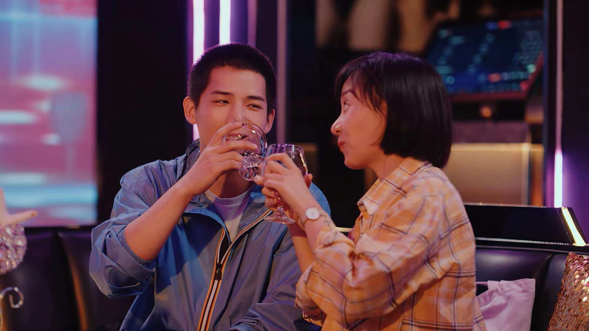 爱游戏tv-一日双城记，圣西罗的战术博弈与墨西哥城的晋级狂喜