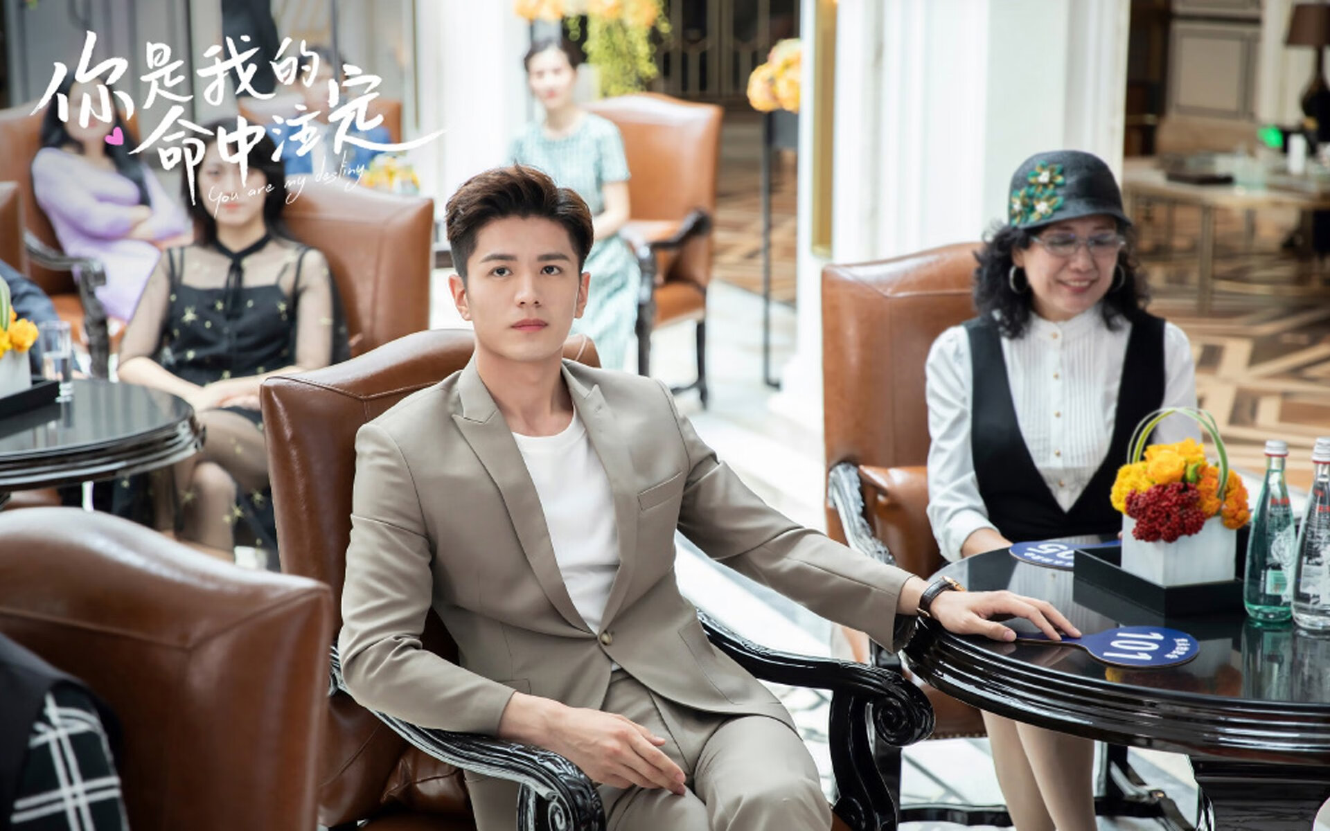 爱游戏-F1年度争冠之夜，赛道为纸，压力为墨，克莱在此挥就唯一传奇